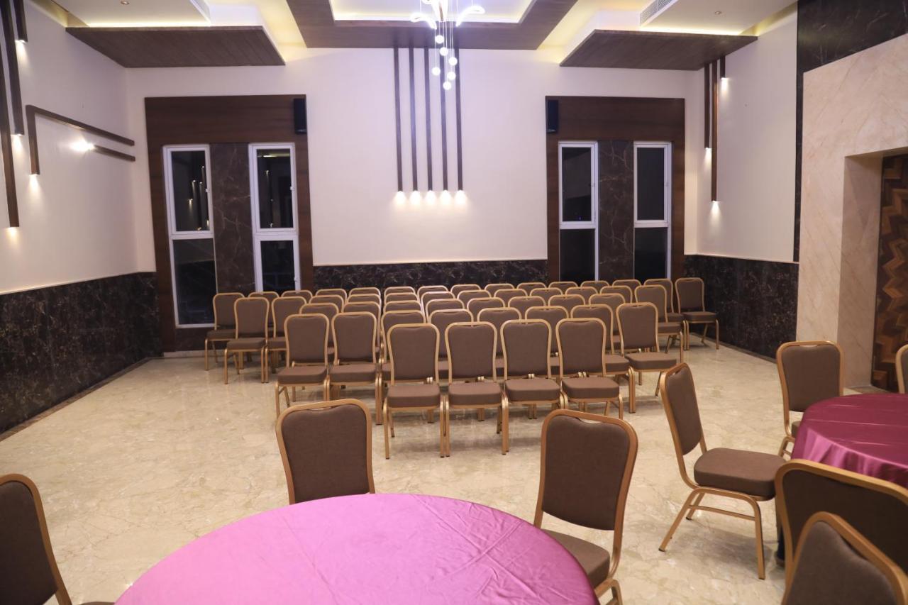 Kings Bury Inn Kumbakonam Exterior foto